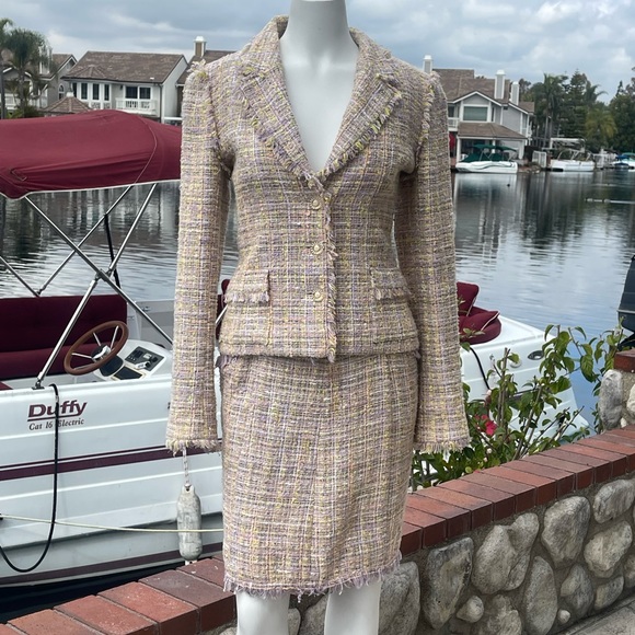 SOLD 🐣🌸 CHANEL blazer jacket skirt suit set tweed Boucle pink purple yellow - Picture 4 of 16